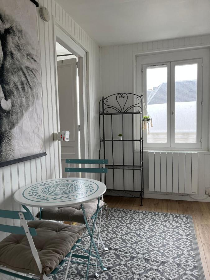 Appartement Studio Rue Cachin à Honfleur Extérieur photo